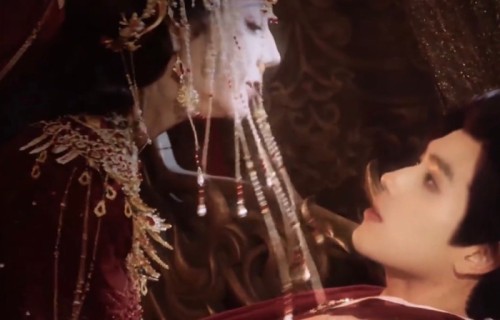 迪丽热巴陈飞宇大婚转场视频曝光，鬼新娘造型引热议|白日提灯|白日|女上位|提灯|全世界