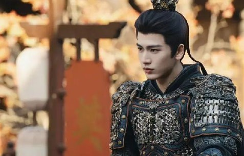 为什么张凌赫主演的《逐玉》能在腾讯和爱奇艺双平台播放破万？