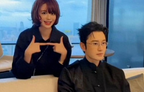 黄晓明官宣晒新人，照片流出后，网友：这眼光，挺专一的！ 