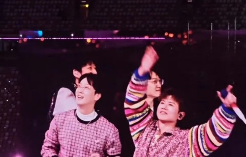 张杰鸟巢演唱会举办团队聚会，喜人成员集体出席