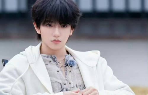 穆祉丞舞台炸裂私下奶气，成年未归背后坚持努力|婴儿|性格