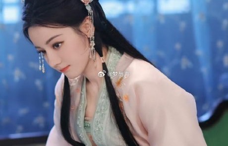 《白日提灯》校武大赛名场面中，迪丽热巴的演技具体有哪些亮点？|迪丽热巴打戏|迪丽热巴眼神|贺思慕|角色高光|慕胥辞