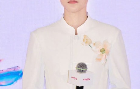 《乘风2026》官宣33位姐姐阵容，首创全程直播无修音赛制