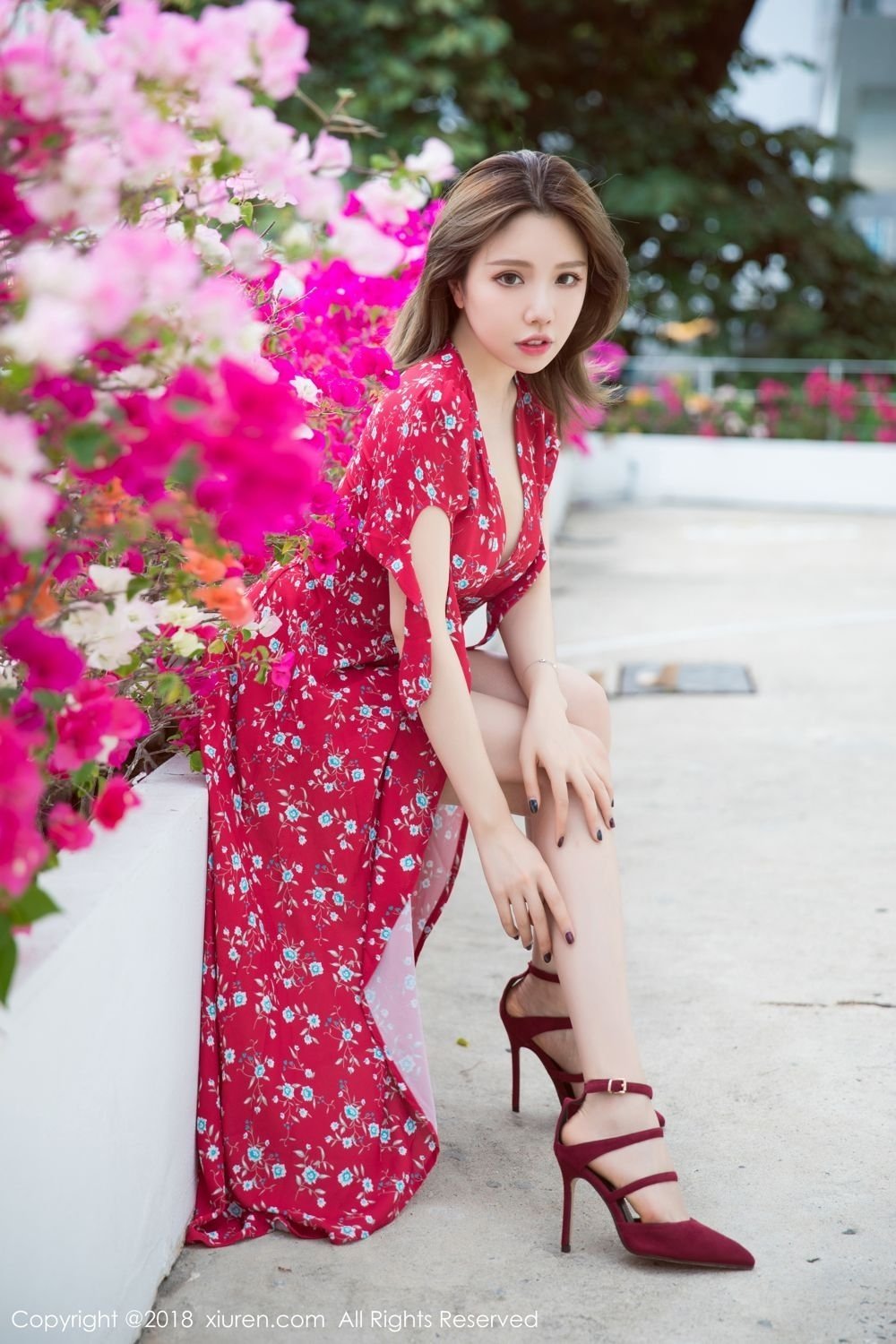 周深为《白日提灯》演唱的主题曲《初醒》何时上线？