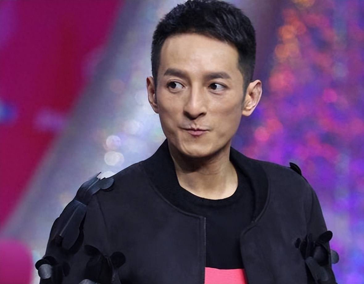 无儿无女、被传"精神病"，如今节目中崩溃大哭，他怎么活成了这样 