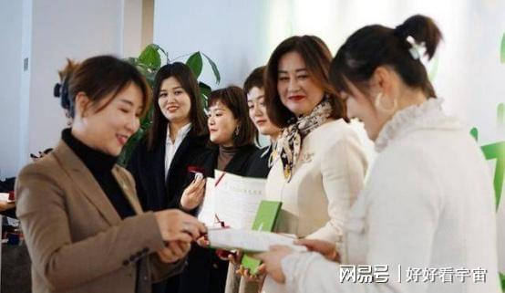 打开网易新闻 查看精彩图片