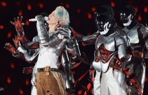 薛之谦此前演唱会现场图