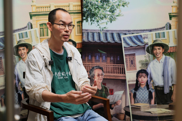 导演蓝鸿春接受《羊城晚报》记者专访