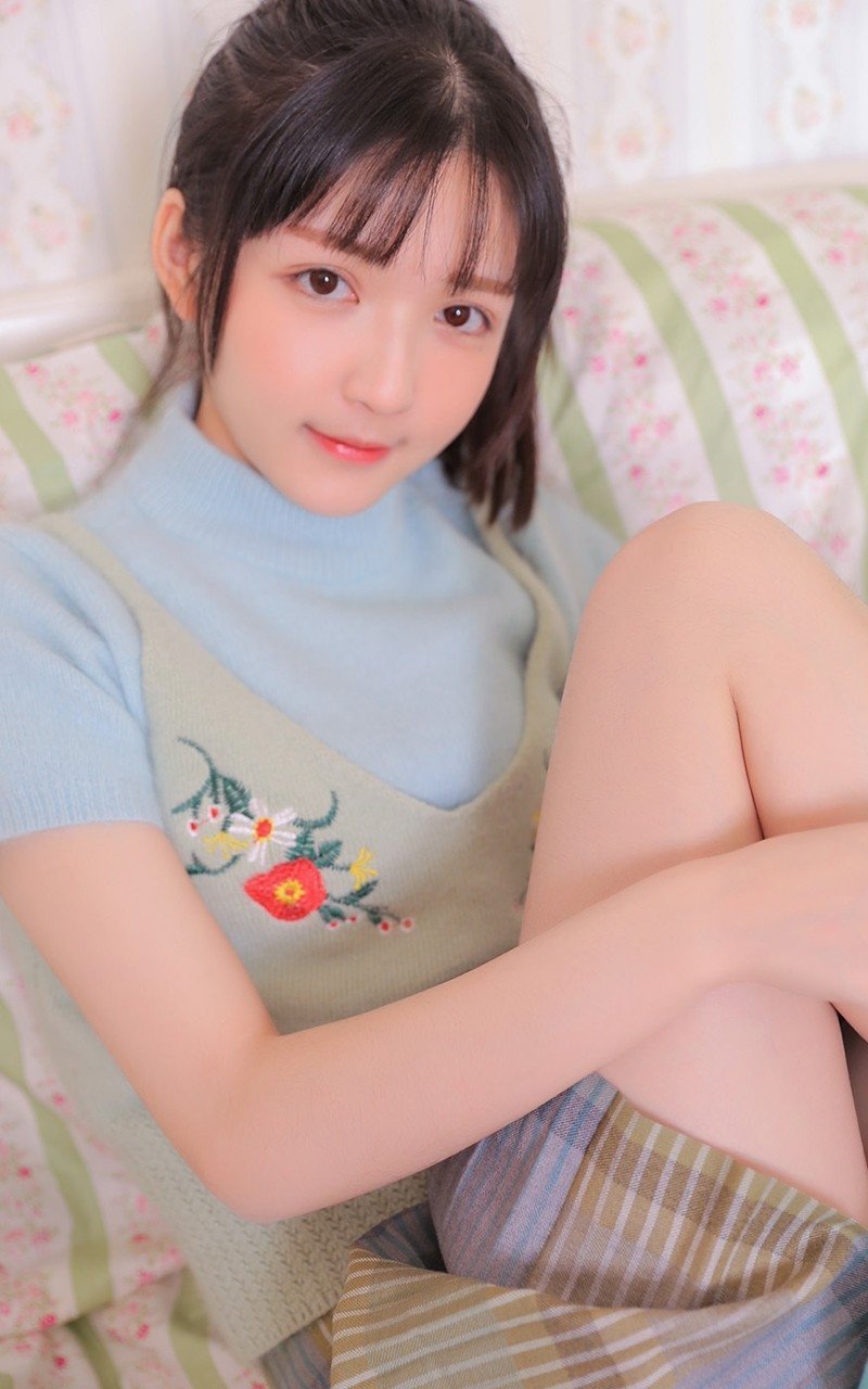 《你是迟来的欢喜》定档湖南卫视,明晚首播!双向暗恋十年后重逢,看魏哲鸣郑合惠子如何演绎这迟来的欢喜,你准备好磕糖了吗?